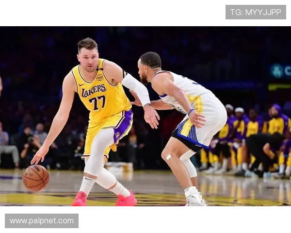 NBA揭幕战加时精彩纷呈 热搜第七位置引发网友热议